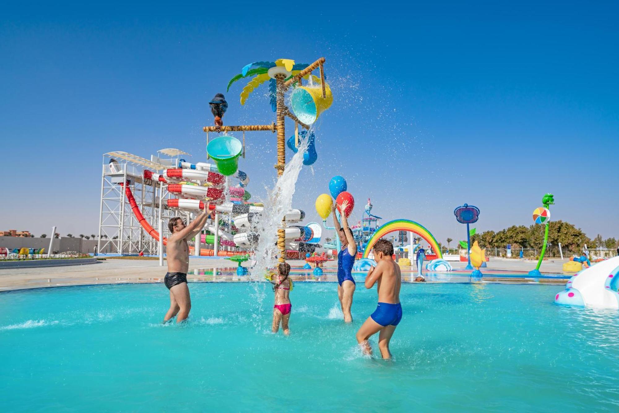 Movenpick Waterpark Resort & Spa Soma Bay Exterior photo
