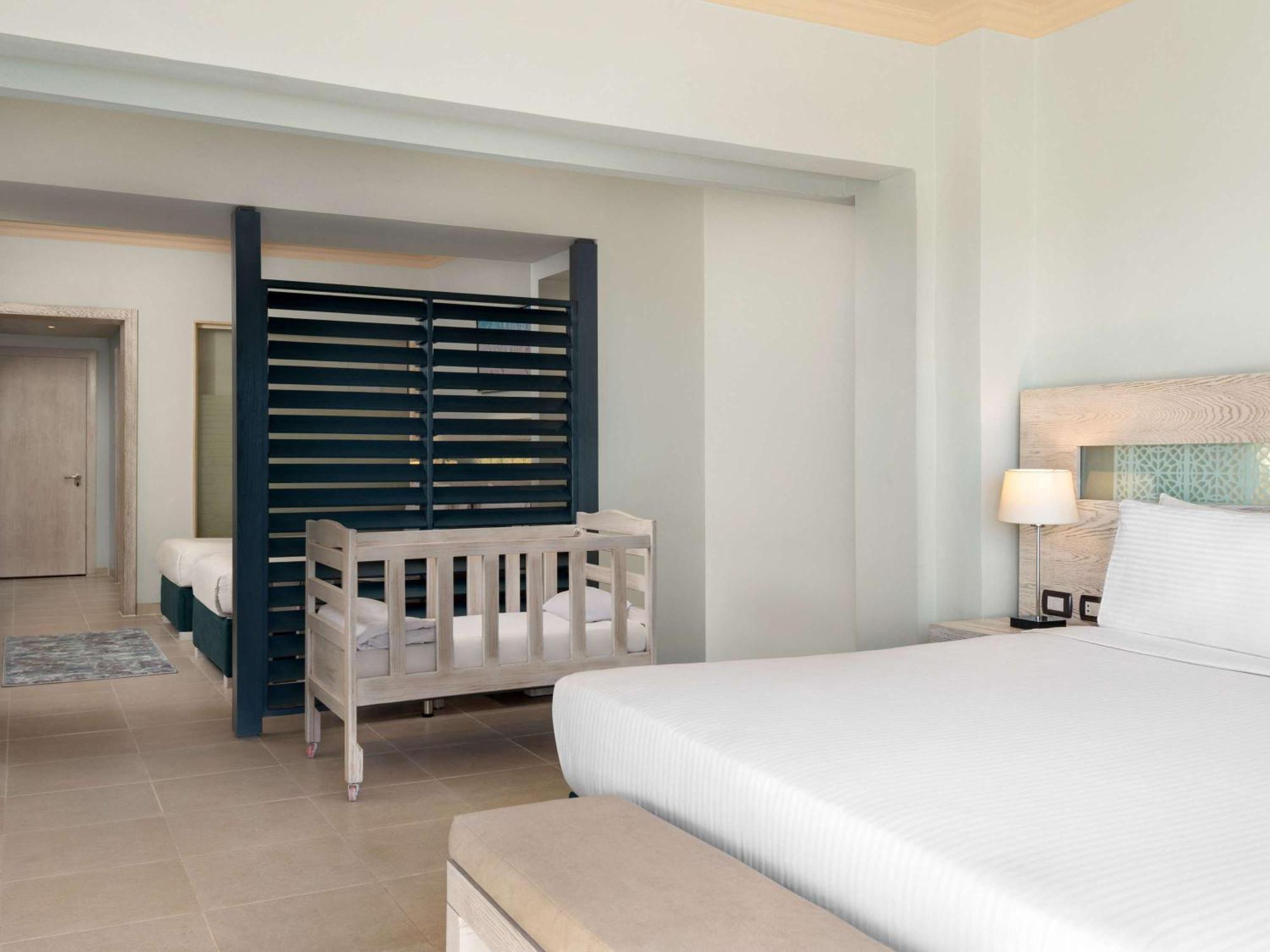 Movenpick Waterpark Resort & Spa Soma Bay Exterior photo